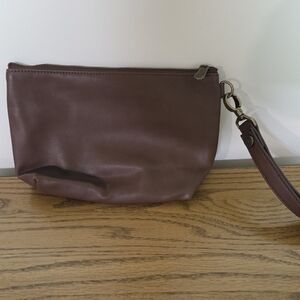 Thirty One Tapered Pouch. Cappuccino Smooth Pebble